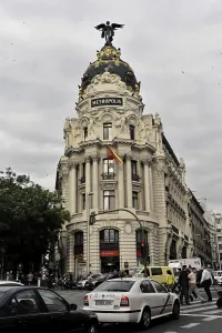 European Urban Scenes Drucke: Edificio Metropolis, Metropolis Building