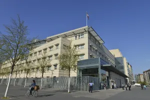 US America Travel Destination Drucke: US Embassy, EbertstraBe, Mitte