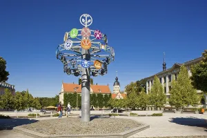 Deserted Town Square Europe Drucke: Guild tree in Riesa