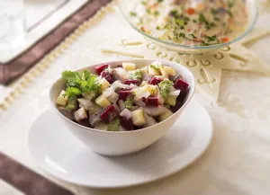 Herring Salad Drucke: Herring salad with beetroot - selective sharpness-deep