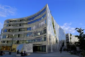 Contemporary Architecture Germany Drucke: The Ko-Bogen ensemble