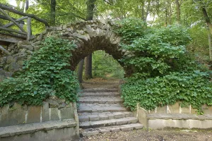 Uninhabited Fortresses Drucke: Machern