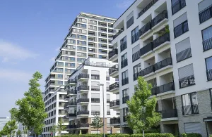 Uninhabited Houses Europe Drucke: New construction of Solid Home