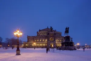 Eastern European Cultural Heritage Drucke: Semper Opera