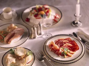 No People Dining Room Drucke: Table setting, starter Charcutterie