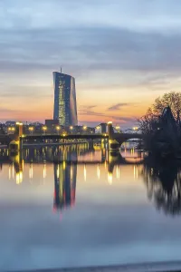 Frankfurt On The Main Urban Environment Drucke: View across the Main to the ECB