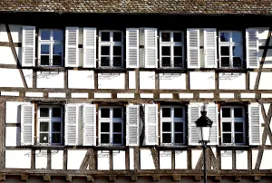 Western Europe Historic Quarter Image Drucke: WindowFront