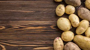 Meal Preparation Ideas Drucke: Potatoes table with copy space