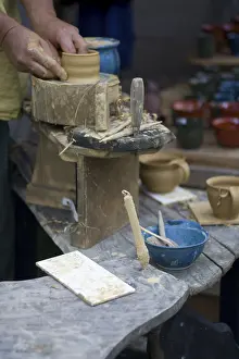 Traditional Pottery Making Drucke: Potter