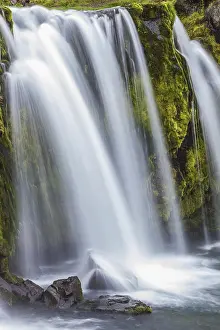 Iceland Waterfall Drucke: Powerful cascade falls on mossy break