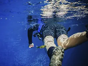 Drucke von Tauchen und Schnorcheln üben, mysteriöse Lagune, schöne Lagune mit transparentem türkisblauem Wasser, liegt in der Stadt Bonito, Mato Grosso do Sul, Brasilien Bonito Drucke: Tauchen und Schnorcheln üben.