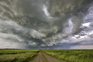Cloudy Atmospheric Photography Drucke: Prairie Storm Clouds Canada Saskatchewan Dramatic Summer