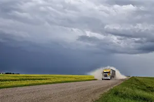 Dramatic Stormy Atmosphere Drucke: Prairie Storm Clouds Canada Saskatchewan Dramatic Summer