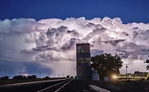 Dark Cloudy Skies Canada Drucke: Prairie Storm Clouds in Saskatchewan Canada dramatic Scene