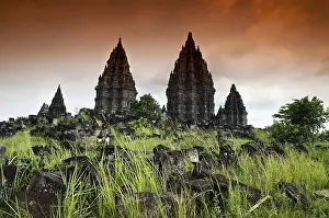 Hindu Temple In Southeast Asia Drucke: Prambanan ruins - East Java Indonesia