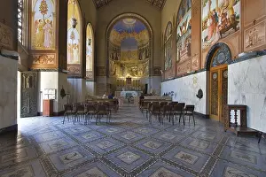 Deserted Monastery Complex Drucke: Prayer hall in monastery in Jerusalem