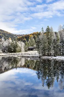Deserted Lakes In Europe Drucke: Prebersee in autumn with reflection