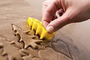 Homemade Gingerbread Recipe Drucke: Preparing easter gingerbread cookies