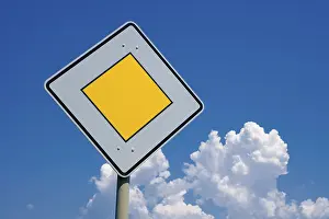 Traffic Signs Drucke: Priority road sign