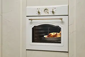 Christmas Meal Preparation Drucke: Process of baking food in oven