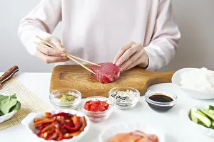 Sushi Preparation Drucke: The process of preparing sushi