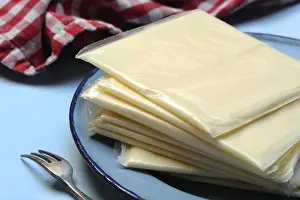 Dairy Product Packaging Drucke: Processed cheese, processed cheese slices packed in plastic