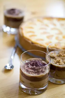 Bakery Products Images Drucke: Pudding Dessert with orange cake