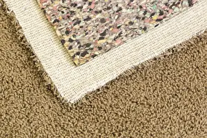 Deserted Living Space Drucke: Pulled back carpet and underlay in room of house
