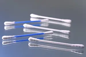 Studio Macro Photography Drucke: Q-tips