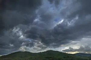 Mountain Chain Europe Drucke: Rain clouds over the Carpathian Mountains