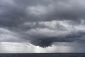 Alternative Energy Supply Drucke: Rain clouds, heavy rainfall over the North Sea