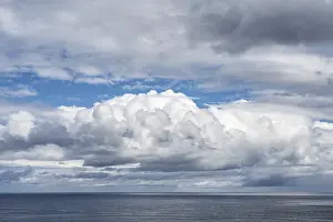 North Sea Cloudscape Drucke: Rain clouds over the North Sea