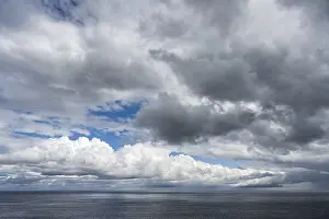 Deserted UK Landscapes Drucke: Rain clouds over the North Sea