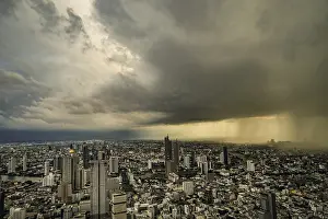 Asian Travel Photography Drucke: Rain clouds and rain clouds in Bangkok