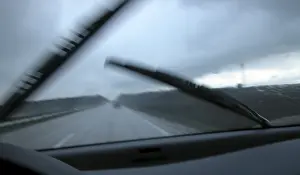 Rainy Weather Conditions Drucke: Rain on the highway