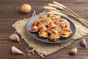 Dumpling Recipes Drucke: Rainbow colored dumplings with pepper