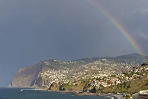 Southern Europe Nature Escapes Drucke: Rainbow over the ocean and the cliffs of Cabo Girao