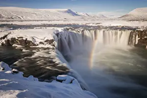 Rainbow In Iceland Drucke: Rainbow at the waterfall Gooafoss