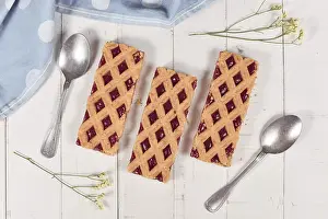 Fruit Preserves Pie Drucke: Rectangular slices of pie called Linzer Torte