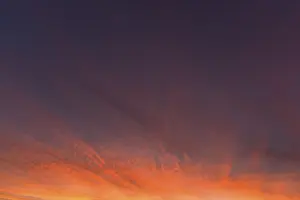 Europe Atmospheric Light Drucke: Red coloured cloudy sky at sunset