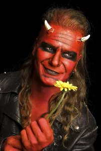 Body Painting Art Drucke: Red devil with yellow flower