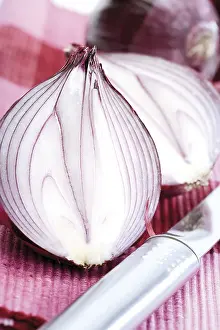Cut Vegetable Photography Drucke: Red onion, cut in half
