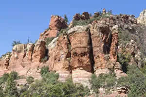 No People Mountain View Drucke: Red rock formations with a face
