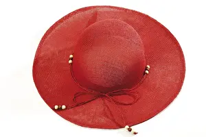 Close Up Studio Shot Drucke: Red sun hat from above