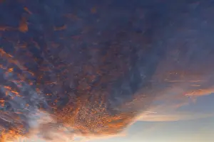 Southern Germany Weather Drucke: Reddish evening clouds, Bavaria, Germany
