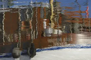 Water Surface Reflections Europe Drucke: Reflection, colourful reflections on the water surface