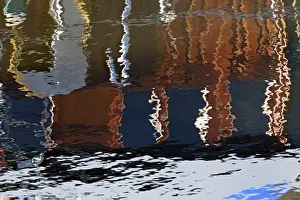 Reflections On Water Europe Drucke: Reflection, colourful reflections on the water surface