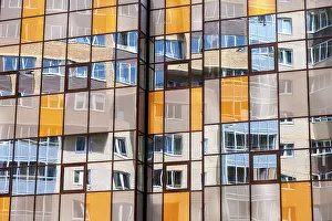 Contemporary Workplace Design Drucke: Reflection in glass wall of building in another