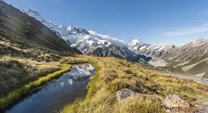 New Zealand Mountain Range Drucke: Reflection in Mountain Lake, Mount Cook