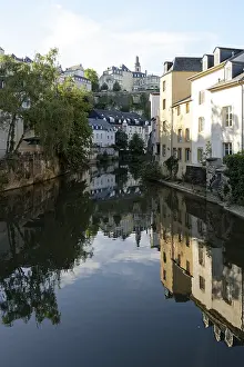 Drucke von Spiegelung, Fluss Alzette, Boden, Luxemburg, Stadt Luxemburg, Luxemburg Kulturerbestätten Drucke: Spiegelung, Fluss Alzette, Erde